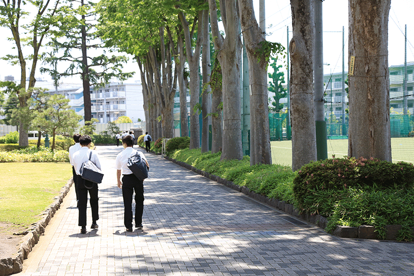 國學院大學久我山中学高等学校夏の下校風景