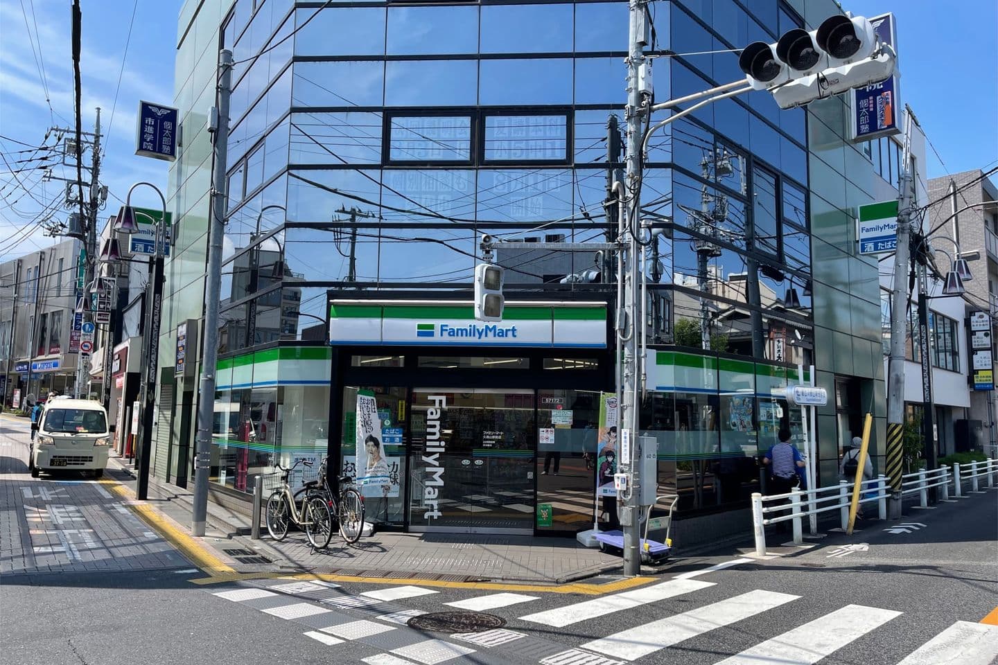 ファミリーマート久我山南店外観